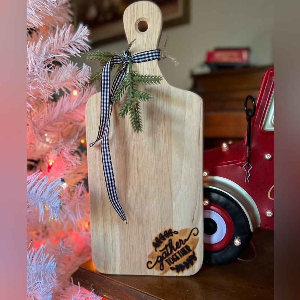 Vintage Christmas Solid Wood
Cutting Board
